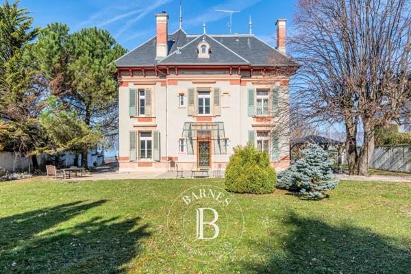 Évian-les-Bains, Maison 8 Chambres -  433 m² à vendre