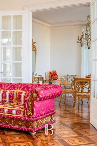Évian-les-Bains, Maison 8 Chambres -  433 m² à vendre