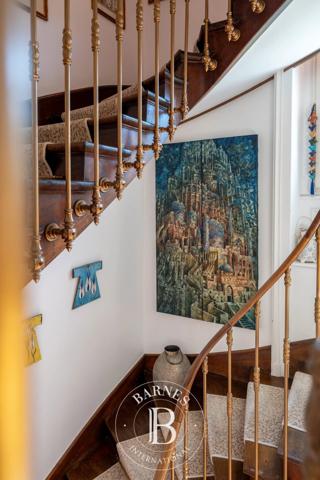 Évian-les-Bains, Maison 8 Chambres -  433 m² à vendre
