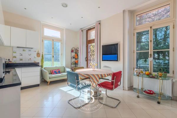 Évian-les-Bains, Maison 8 Chambres -  433 m² à vendre