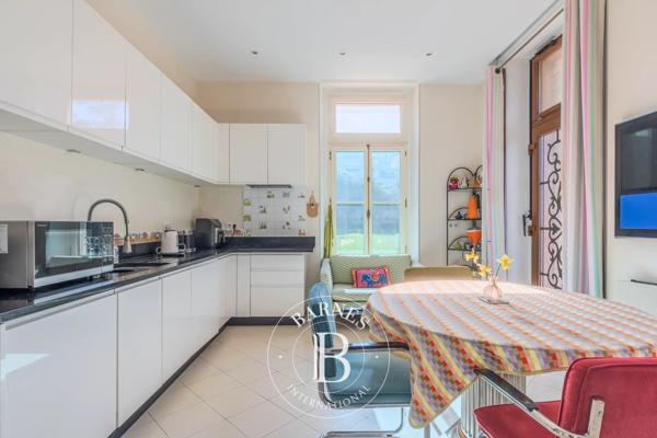 Évian-les-Bains, Maison 8 Chambres -  433 m² à vendre