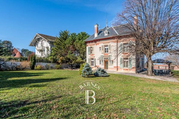 Évian-les-Bains, Maison 8 Chambres -  433 m² à vendre