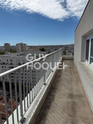 À louer T2 Dernier Étage avec Grande Terrasse Centre Gratte-Ciel (Villeurbanne) avec vue exceptionelle
