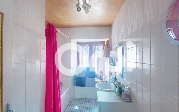 Appartement à louer    3 pièces • 72,85 m2 Saint-Flour