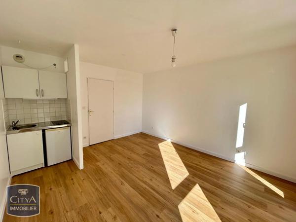 Appartement à louer 1 pièce 21.76m²