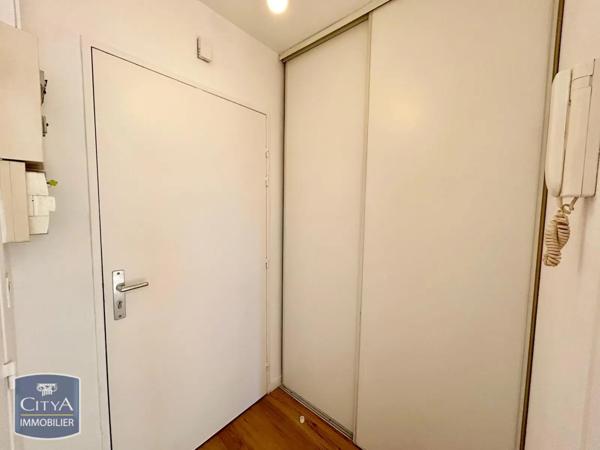 Appartement à louer 1 pièce 21.76m²
