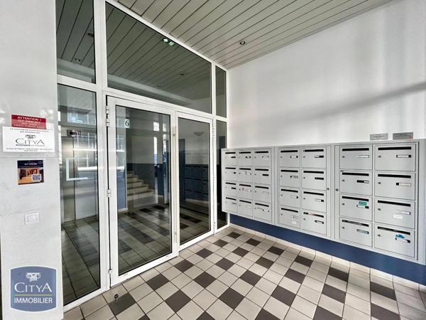 Appartement à louer 1 pièce 21.76m²