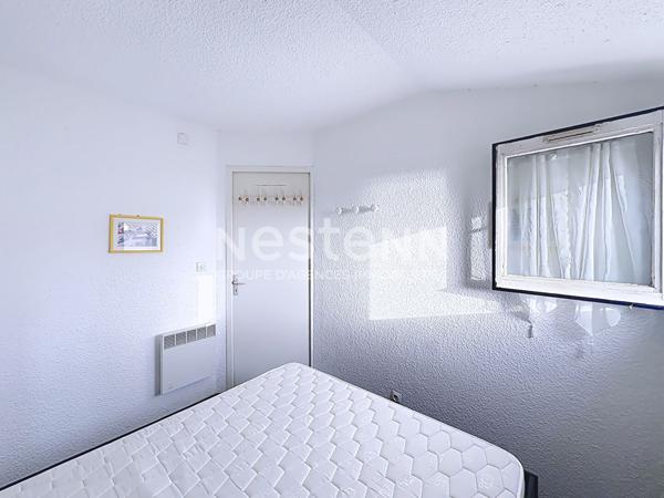 Opportunité à saisir ! Charmant appartement 2 pièces de 34.93 m2 avec vue exceptionnelle sur la mer, les Salins et le Canigou, garage et piscine en option, Gruissan