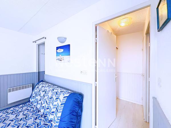 Opportunité à saisir ! Charmant appartement 2 pièces de 34.93 m2 avec vue exceptionnelle sur la mer, les Salins et le Canigou, garage et piscine en option, Gruissan