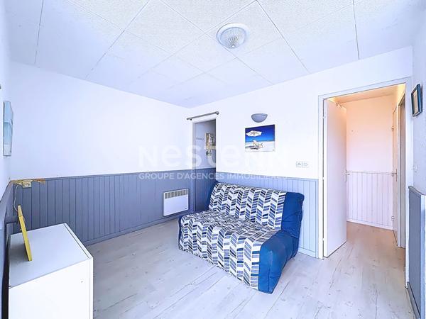 Opportunité à saisir ! Charmant appartement 2 pièces de 34.93 m2 avec vue exceptionnelle sur la mer, les Salins et le Canigou, garage et piscine en option, Gruissan