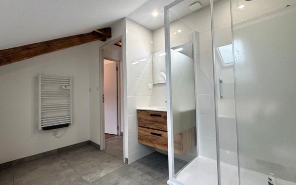 Maison à vendre    7 pièces •  Le Monastère