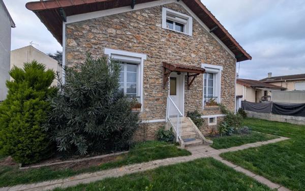 Maison à vendre    4 pièces • 70,87 m2 Ris-Orangis