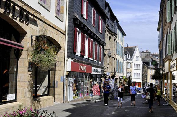 IMMEUBLE DE RAPPORT - INVESTISSEUR - À VENDRE À LANDERNEAU (29800) CENTRE-VILLE