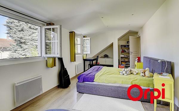 Maison à vendre    5 pièces •  Cailloux-sur-Fontaines