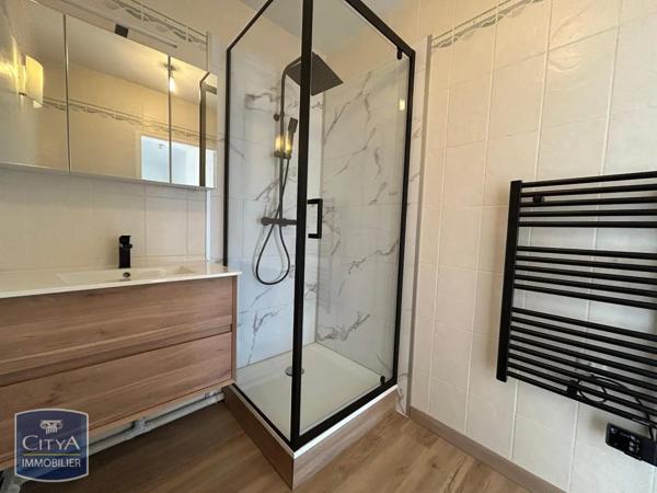 Appartement à louer 3 pièces 85.3m²