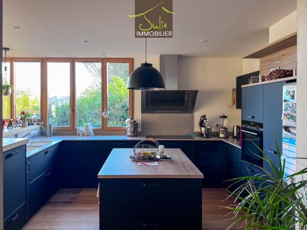 ARGENTONNAY - Maison de caractère - 270 m² hab. avec jardin