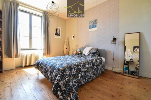 ARGENTONNAY - Maison de caractère - 270 m² hab. avec jardin