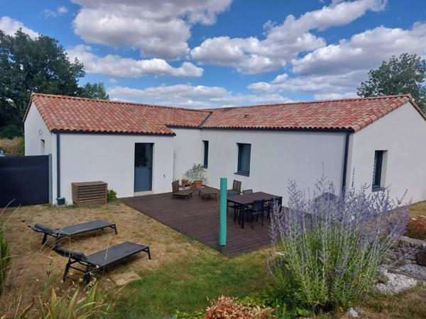 Maison de plain pied à Mauléon