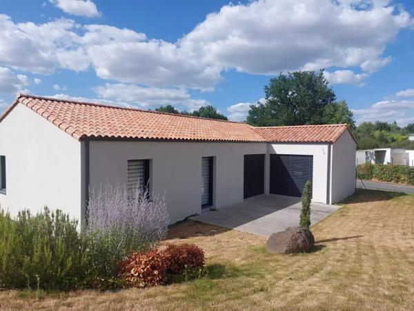 Maison de plain pied à Mauléon