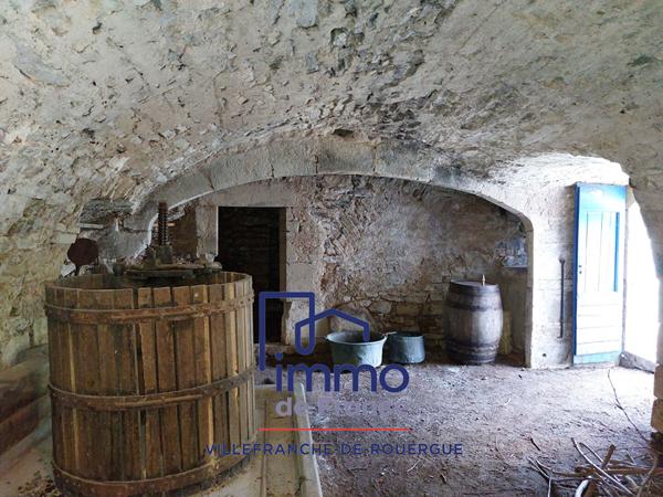 Maison du 17°, 184 m2 hab. avec garage et terrain clos