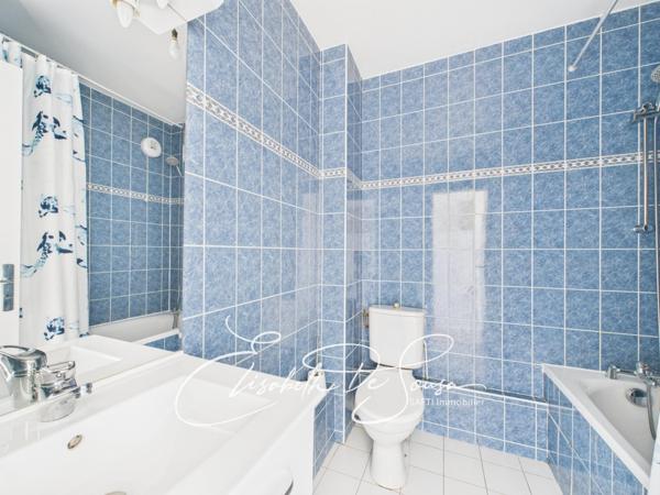 STUDIO SANS VIS A VIS DANS RESIDENCE DE STANDING