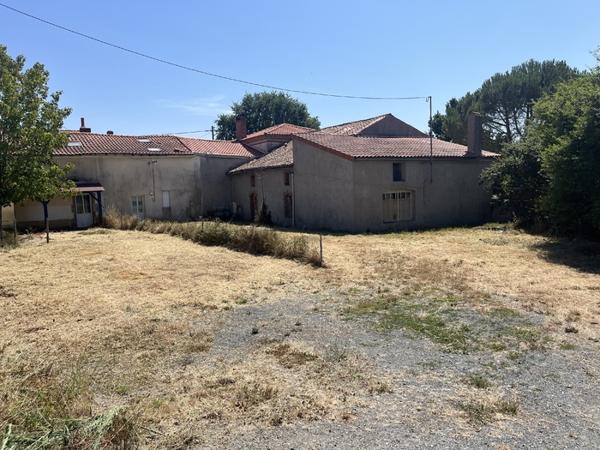 Ensemble immobilier à rénover