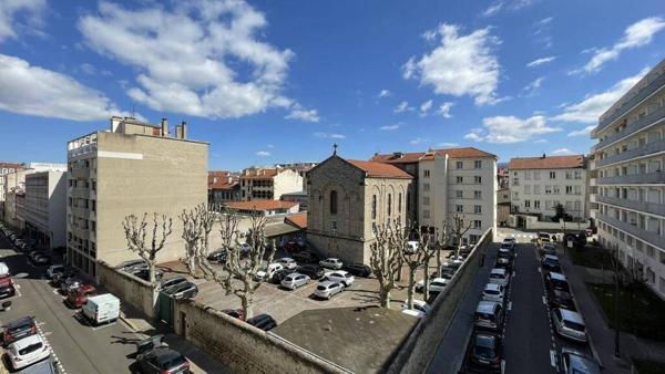 F1 MEUBLE RENOVE AVEC GARAGE