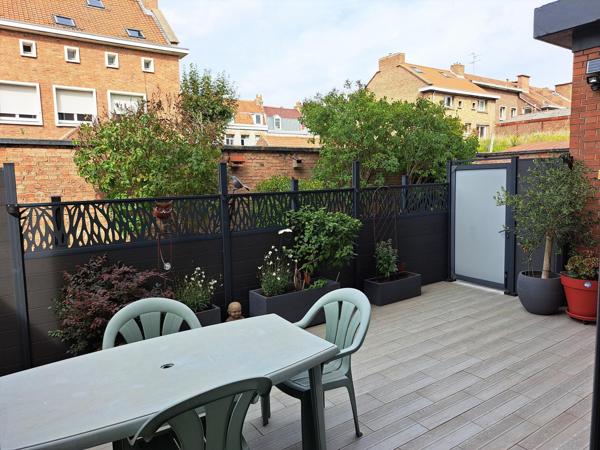 APPARTEMENT D’EXCEPTION ENTIÈREMENT RÉNOVÉ AVEC TERRASSE PLEIN SUD