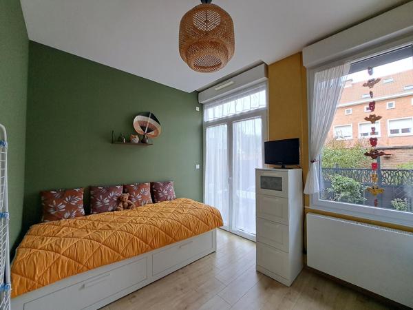APPARTEMENT D’EXCEPTION ENTIÈREMENT RÉNOVÉ AVEC TERRASSE PLEIN SUD