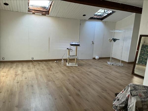 Maison à vendre |  Confolens |  5 pièces | 225 m²