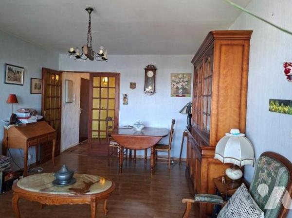 Square des Anciennes Provinces - Appartement T3 lumineux avec balcon - Dernier étage