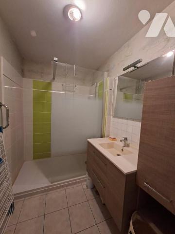 Square des Anciennes Provinces - Appartement T3 lumineux avec balcon - Dernier étage