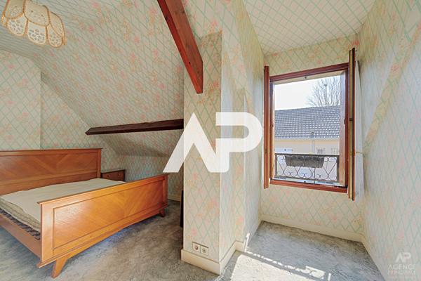 Maison Rueil Malmaison 6 pièce(s) 104m² €800 000 ** - Référence 19665