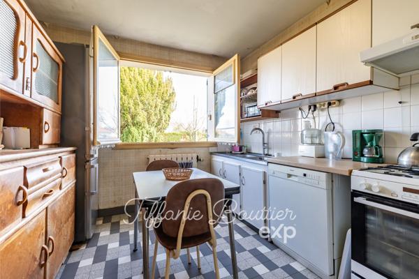 Maison R+1 de 93m² à rafraichir - 4 chambres + garage - au calme sur 720m² de terrain