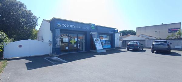 A vendre, immeuble commercial 160m2 libre, La Cotinière, Dpt Charente Maritime (17)