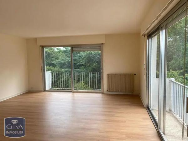 Appartement à louer 4 pièces 97.47m² Niort (79000)