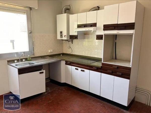 Appartement à louer 4 pièces 97.47m² Niort (79000)
