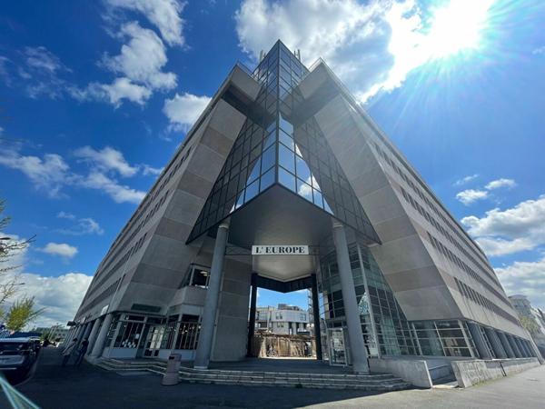 Immeuble à vendre    1 pièce •  Meaux