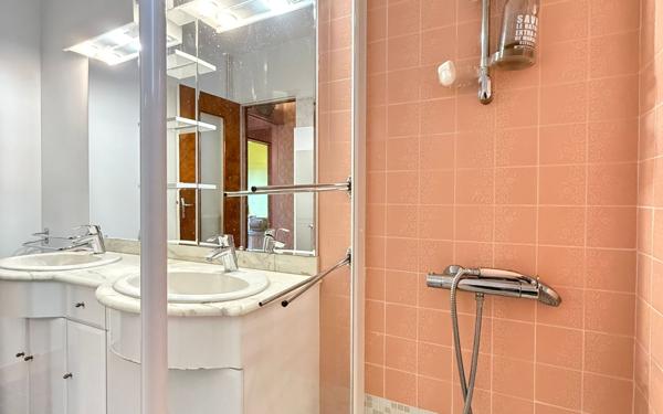 Maison à vendre    4 pièces •  Saint-Palais-sur-Mer