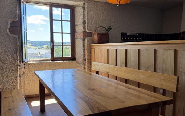 Maison à vendre    8 pièces •  Saint-Alban-sur-Limagnole