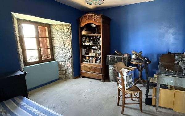 Maison à vendre    8 pièces •  Saint-Alban-sur-Limagnole