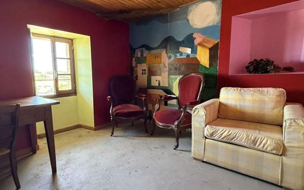 Maison à vendre    8 pièces •  Saint-Alban-sur-Limagnole