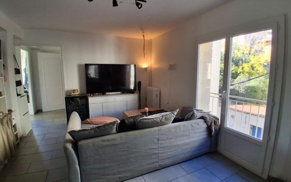 Appartement à vendre    3 pièces • 62,18 m2 Toulon