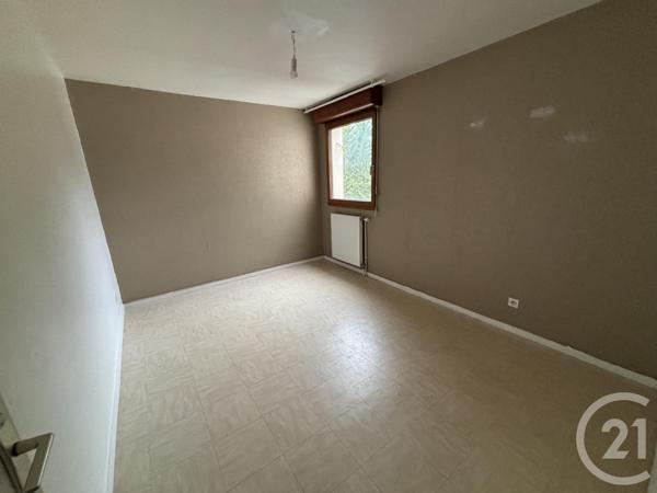 Appartement F5 à vendre  5 pièces - 101 m2 MENNECY - 91