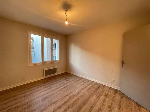 GRENOBLE - 19 RUE ELISEE RECLUS - APPARTEMENT T3