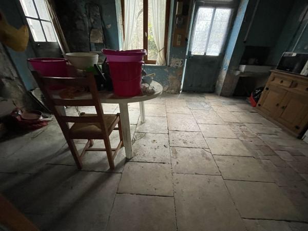 Vente Maison65 m² - 4 Pièces - CREZANCAY SUR CHER (18190)