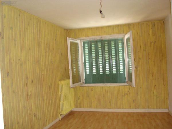 Local mixte (Pro/Hab) à vendre à Pluméliau-Bieuzy dans le Morbihan (56930), ref : 063-77