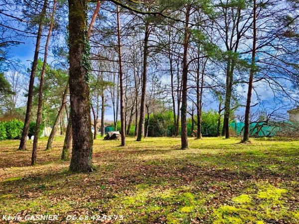 DIRAC (16410) : Terrain constructible de 906m2