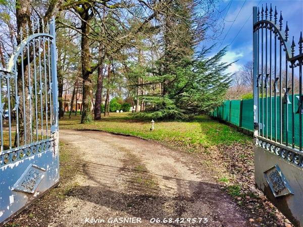 DIRAC (16410) : Terrain constructible de 906m2