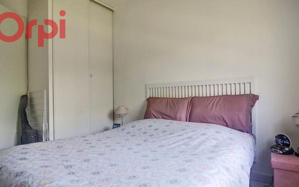 Appartement à vendre    2 pièces •  Hauterive